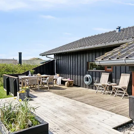 Danica - 175m From The Sea By Interhome *